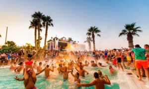 Geslaagd? Boek jouw ultieme examenreis met ****